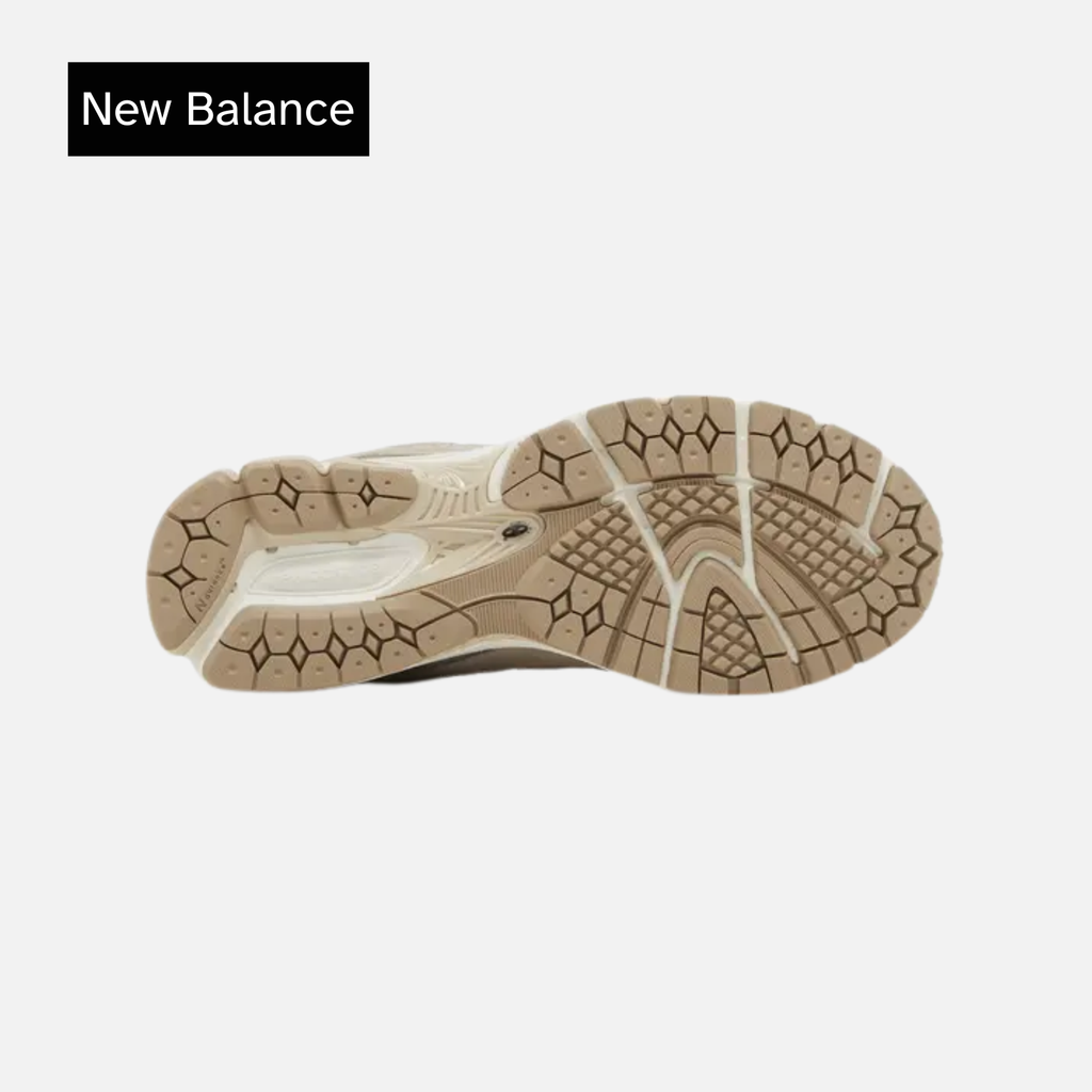 New Balance 2002R Driftwood