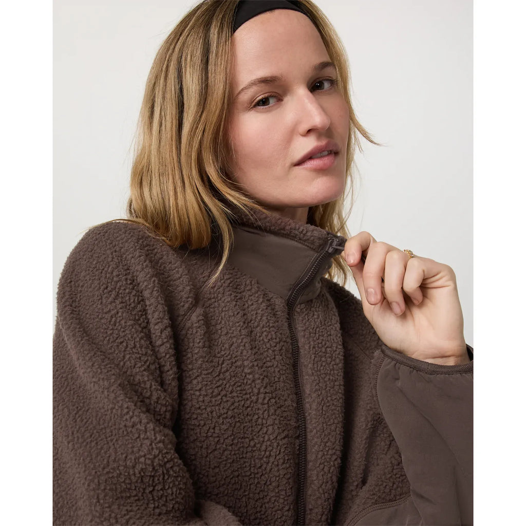Vuori Women's Alpine Jacket in Java