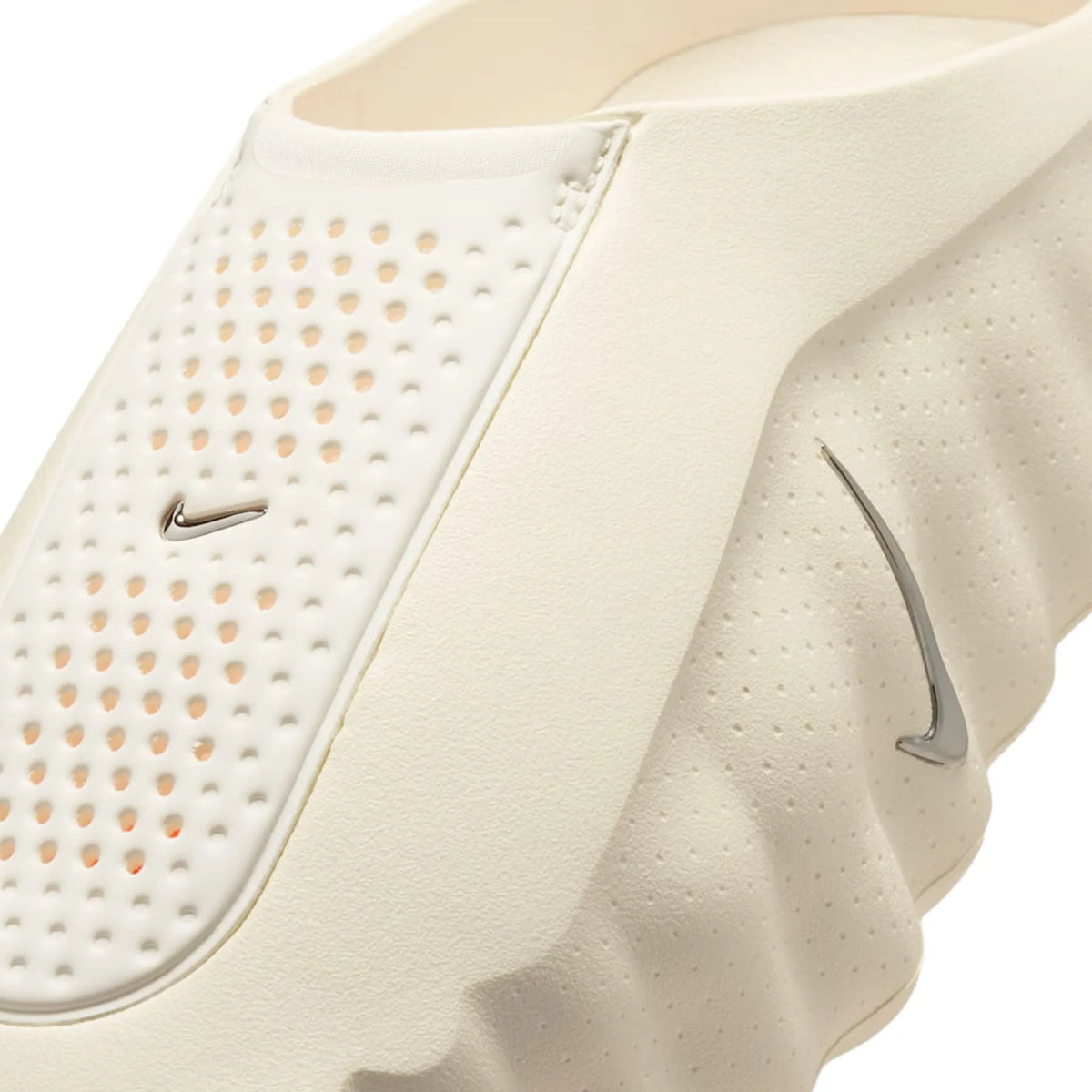 Nike Mind 001 Pregame Sail - Women's Mules