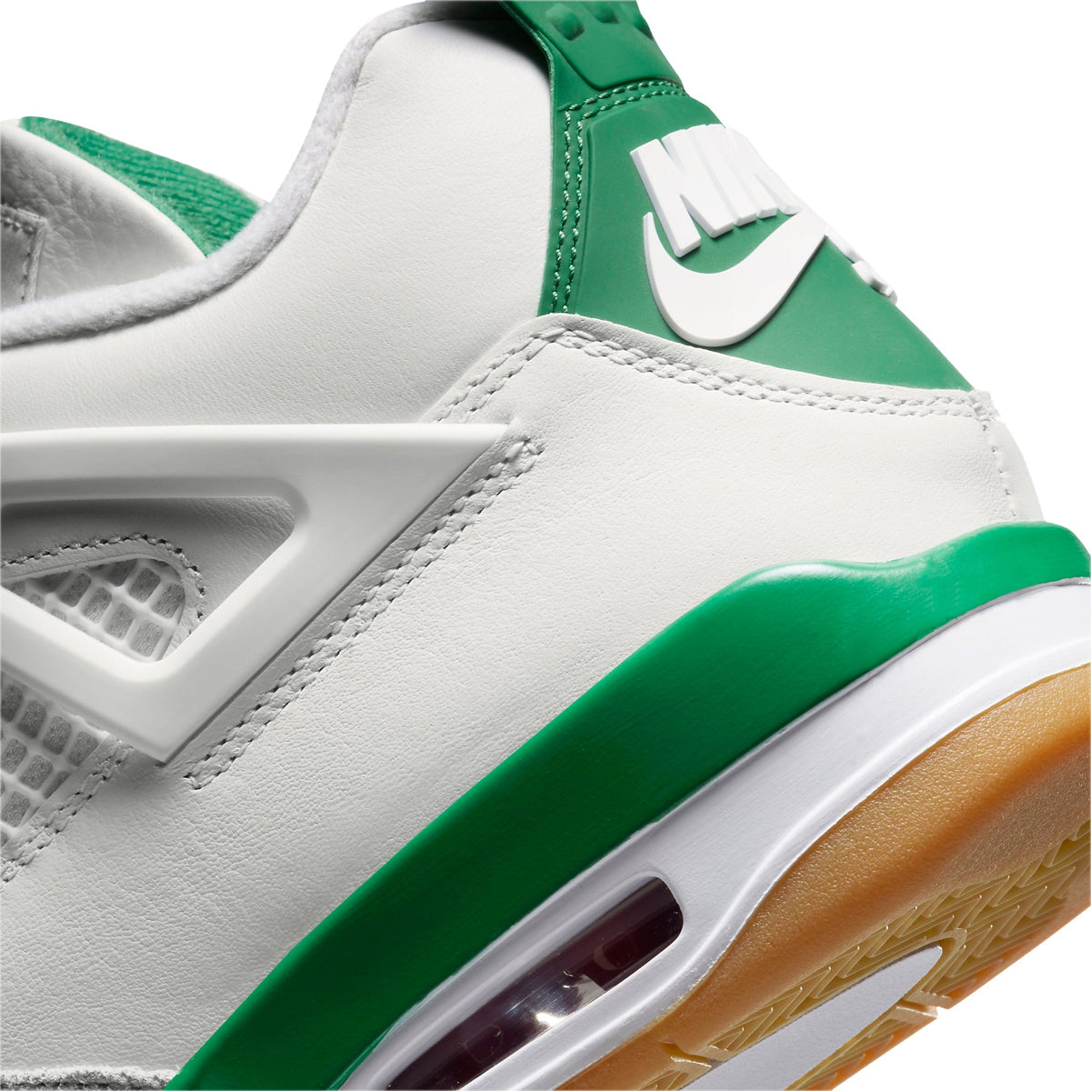 Air Jordan 4 Retro SB Pine Green Sneakers