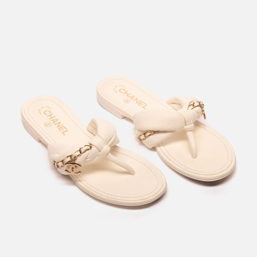 Chanel White Leather Chain-Accent Flip Flops Sandals