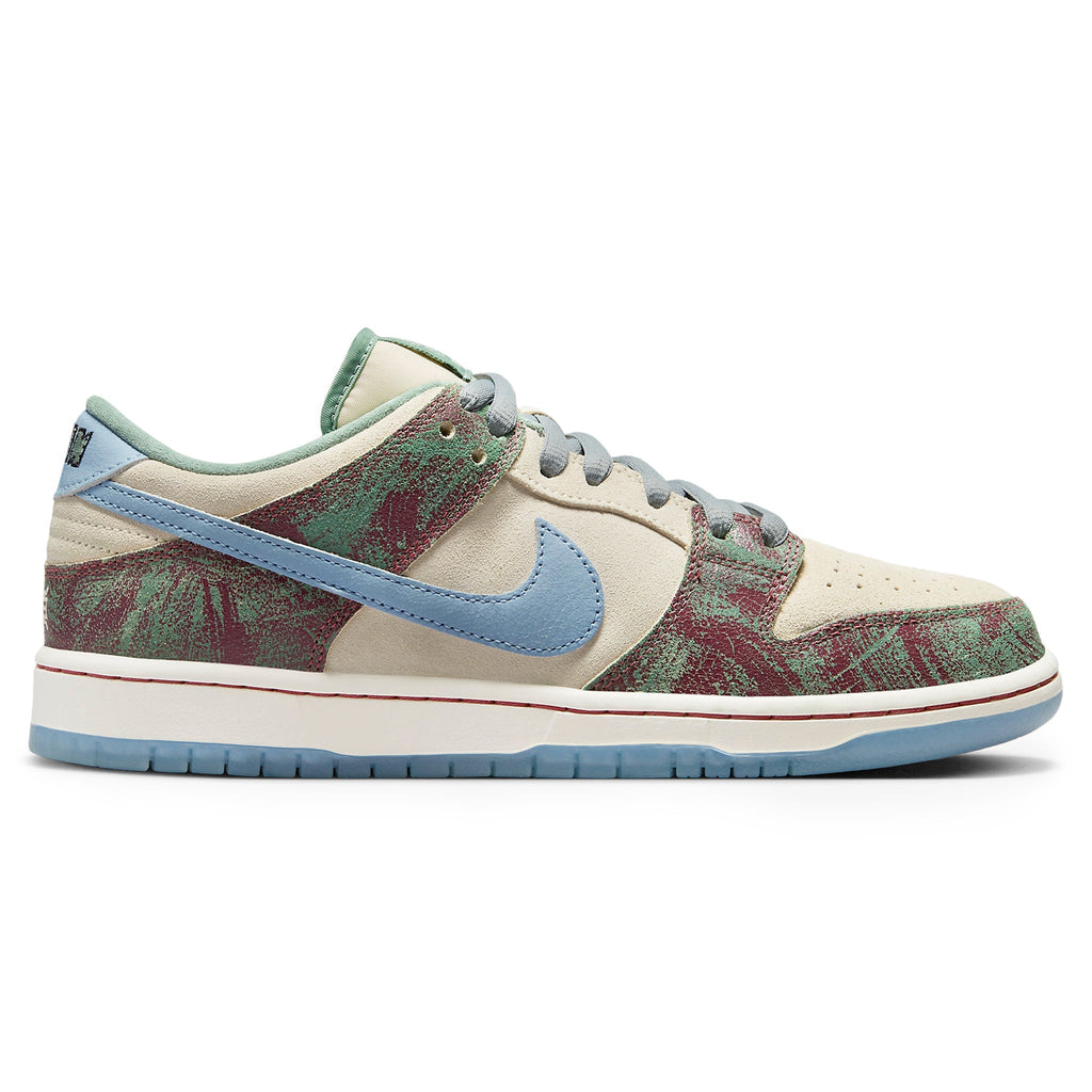 Crenshaw Skate Club x Nike SB Dunk Low Sneakers - Beige
