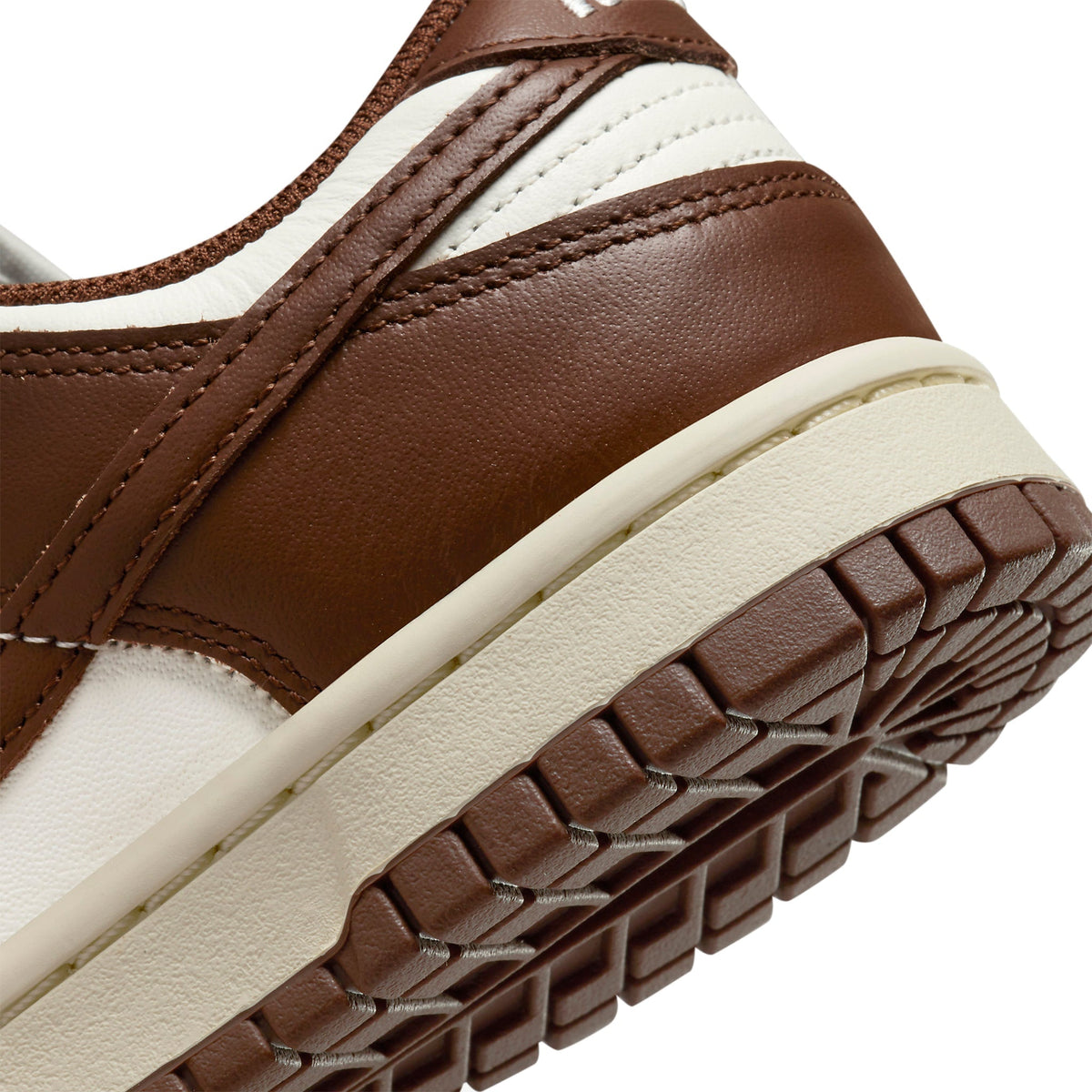 Nike Dunk Low Cacao Wow - Women's Sneakers - Brown