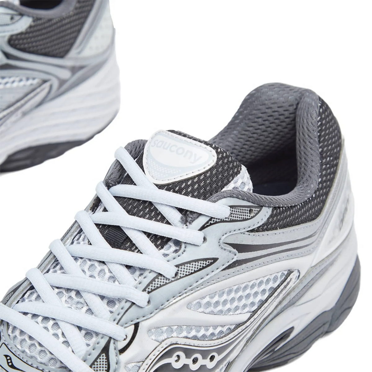 Saucony Progrid Omni 9 Microchip Sneakers